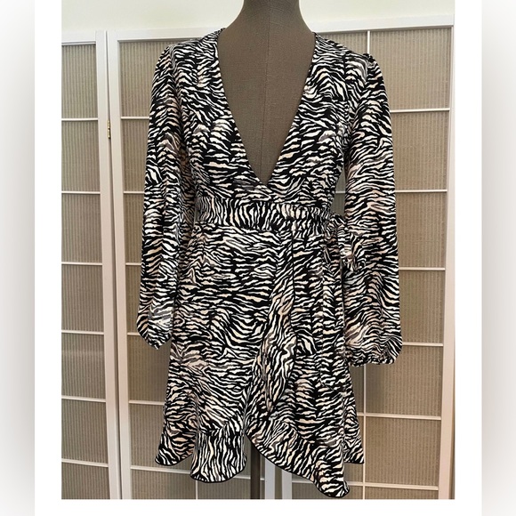 Sold - Picture 1 of 4